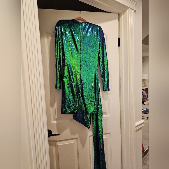 Nadine Merabi                                GIGI IRIDESCENT GREEN DRESS - Picture 7 of 7
